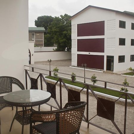 Consir Executive Lodge Accra Buitenkant foto