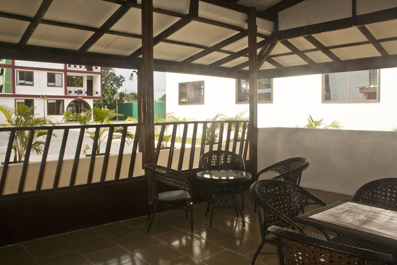 Consir Executive Lodge Accra Buitenkant foto