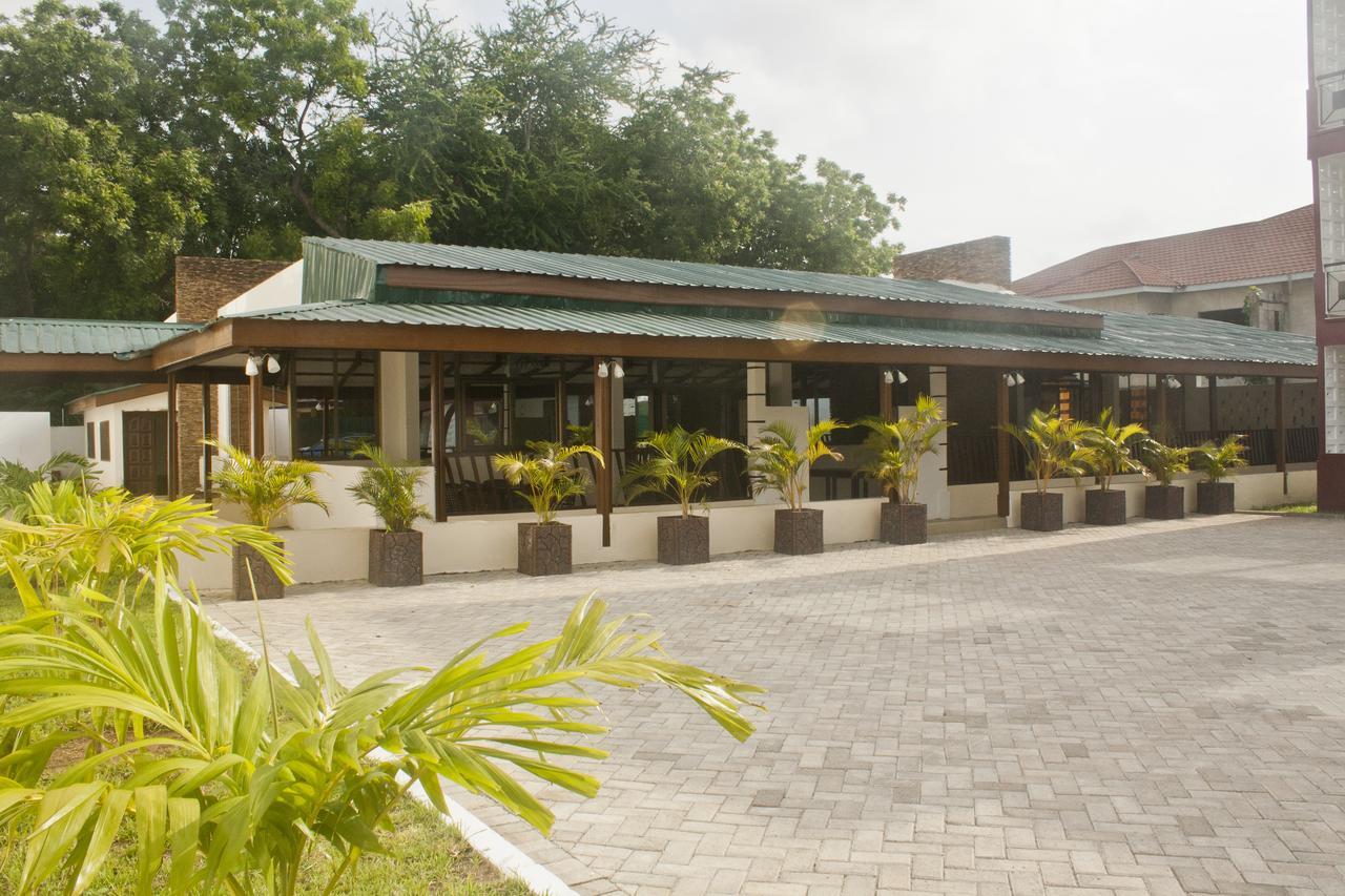 Consir Executive Lodge Accra Buitenkant foto