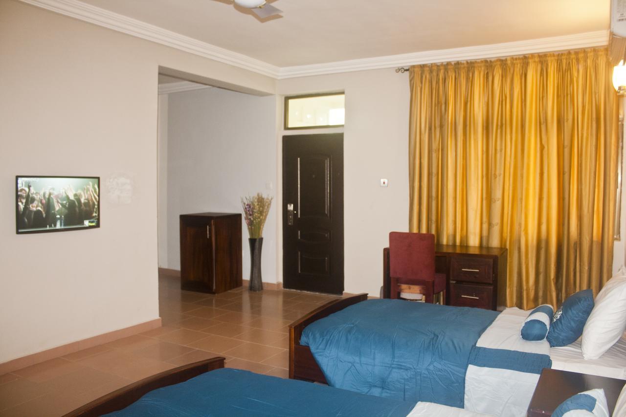 Consir Executive Lodge Accra Buitenkant foto