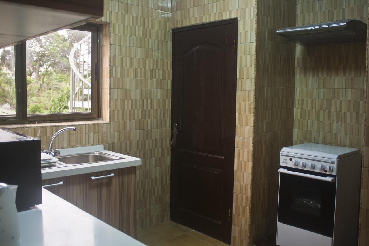 Consir Executive Lodge Accra Buitenkant foto