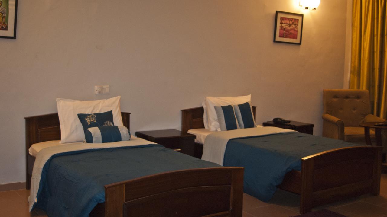 Consir Executive Lodge Accra Buitenkant foto