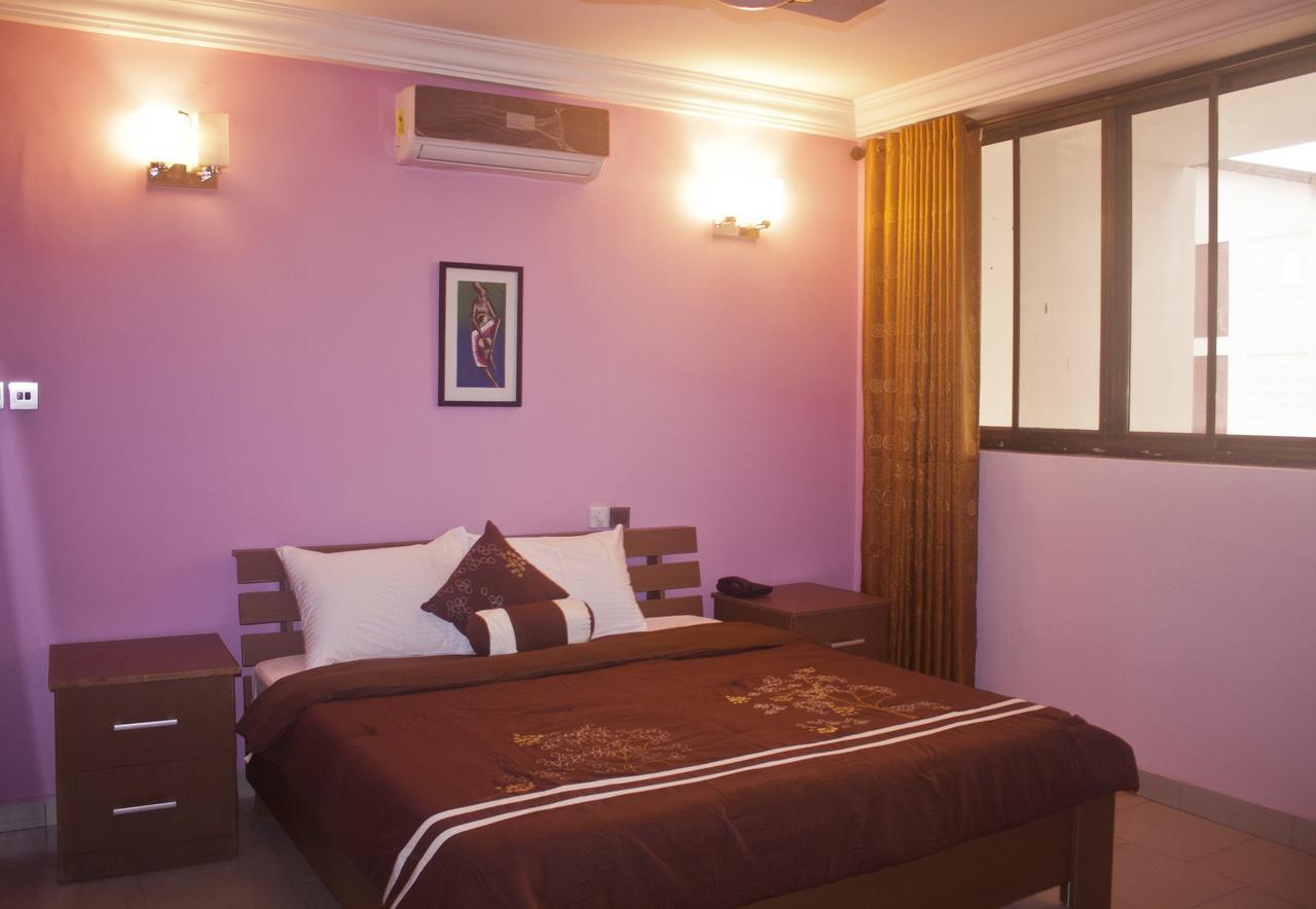 Consir Executive Lodge Accra Buitenkant foto