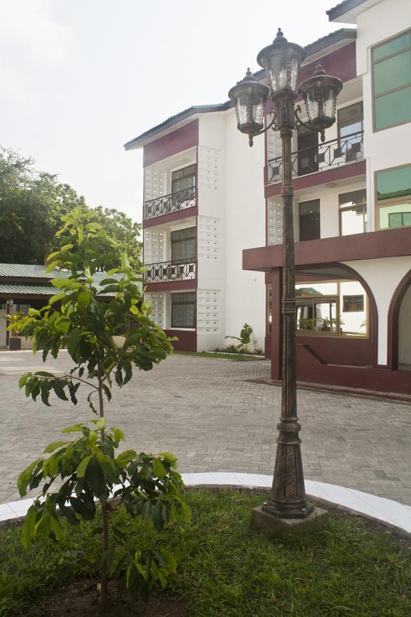 Consir Executive Lodge Accra Buitenkant foto