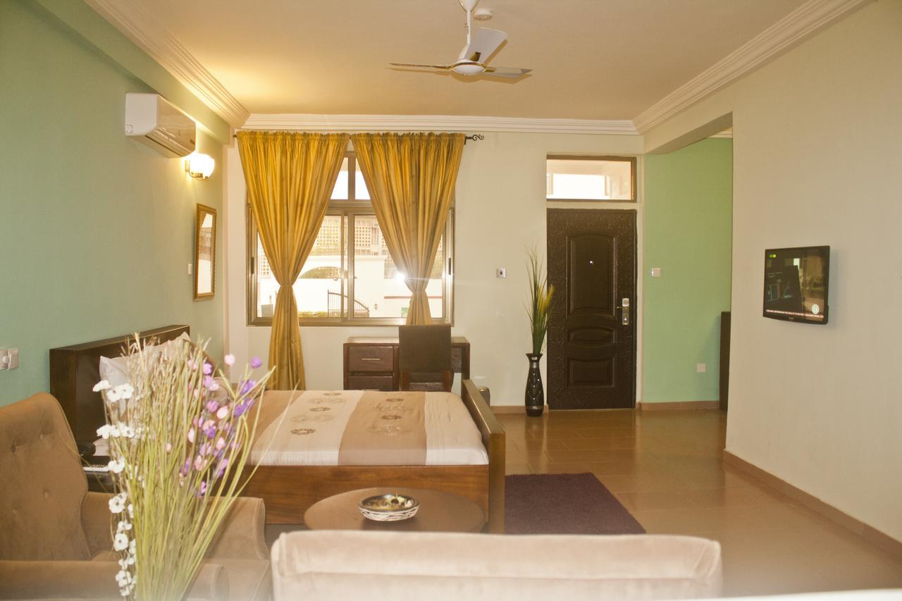 Consir Executive Lodge Accra Buitenkant foto